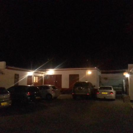 Feathers Inn Guest House Walvis Bay Exteriör bild